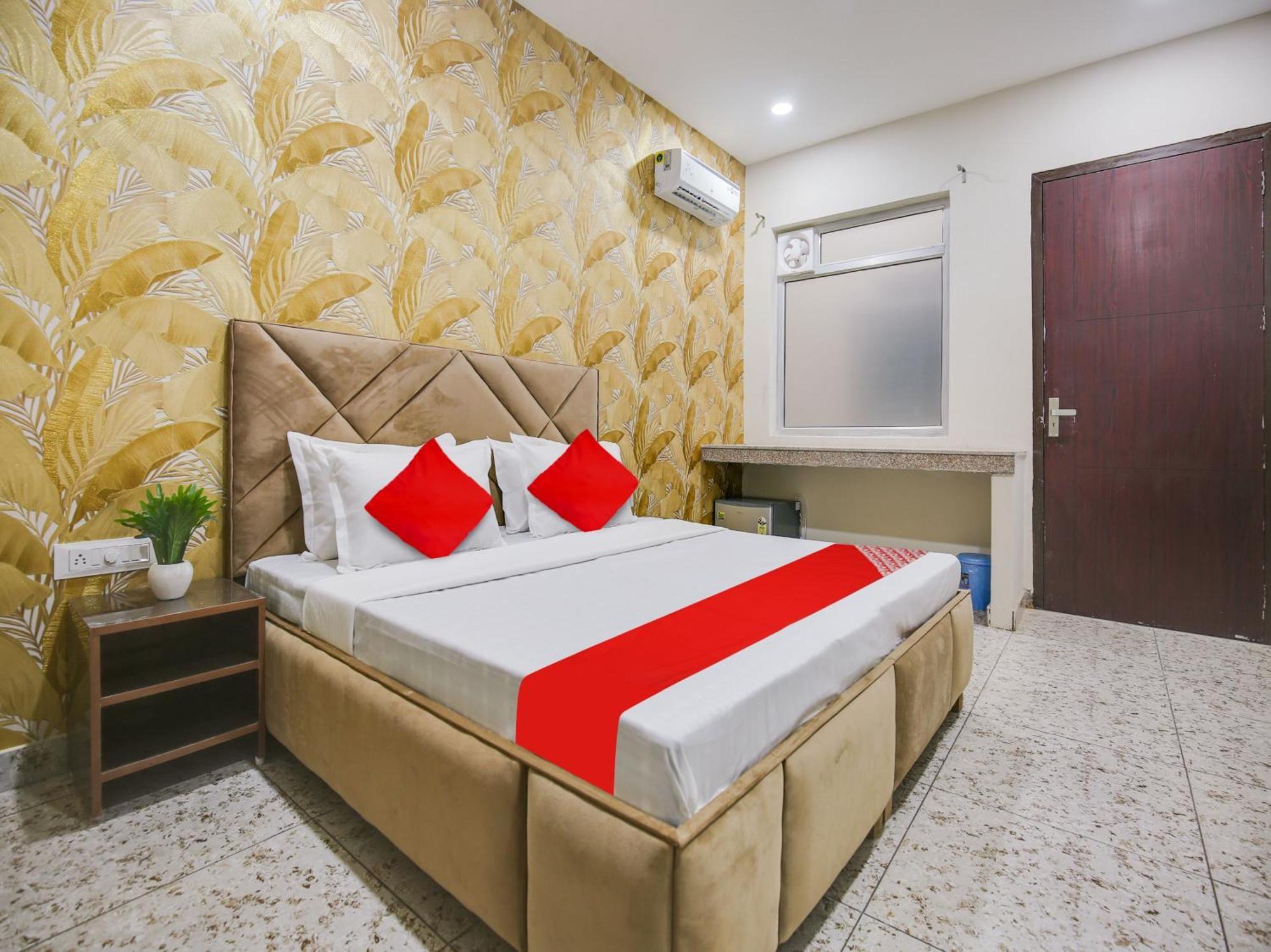 Hotel O Silver Sky Ludhiana Eksteriør billede