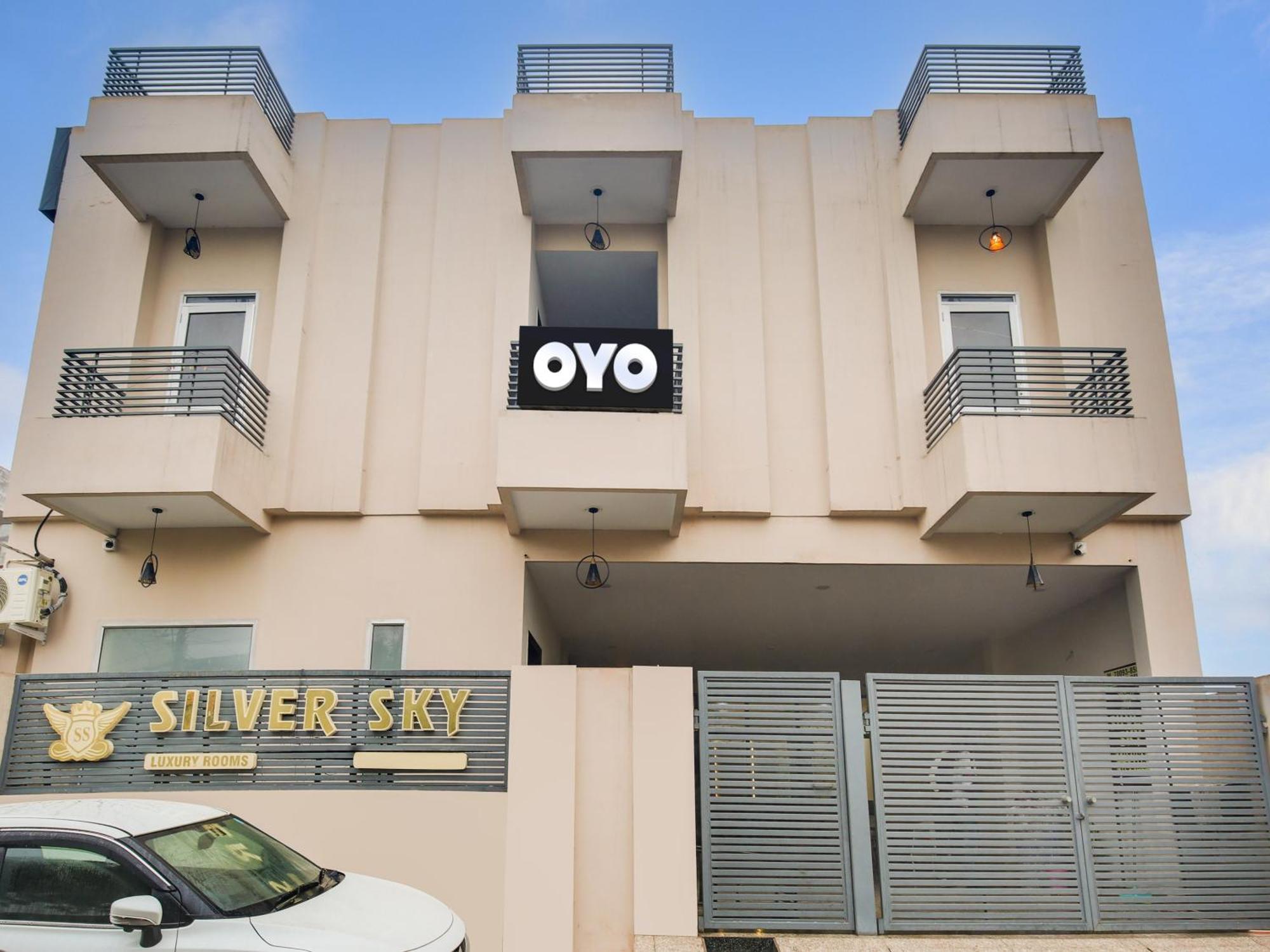 Hotel O Silver Sky Ludhiana Eksteriør billede