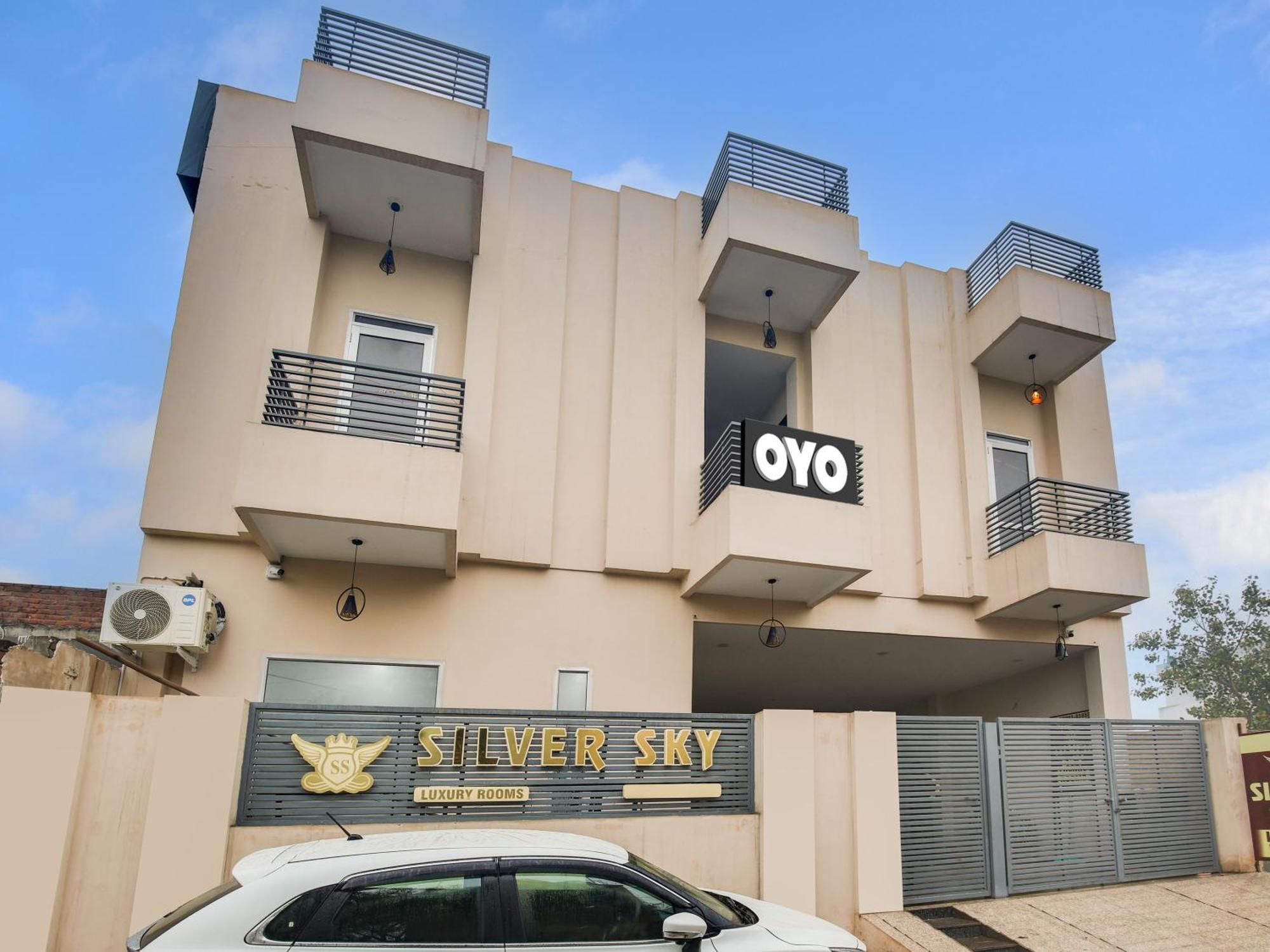 Hotel O Silver Sky Ludhiana Eksteriør billede