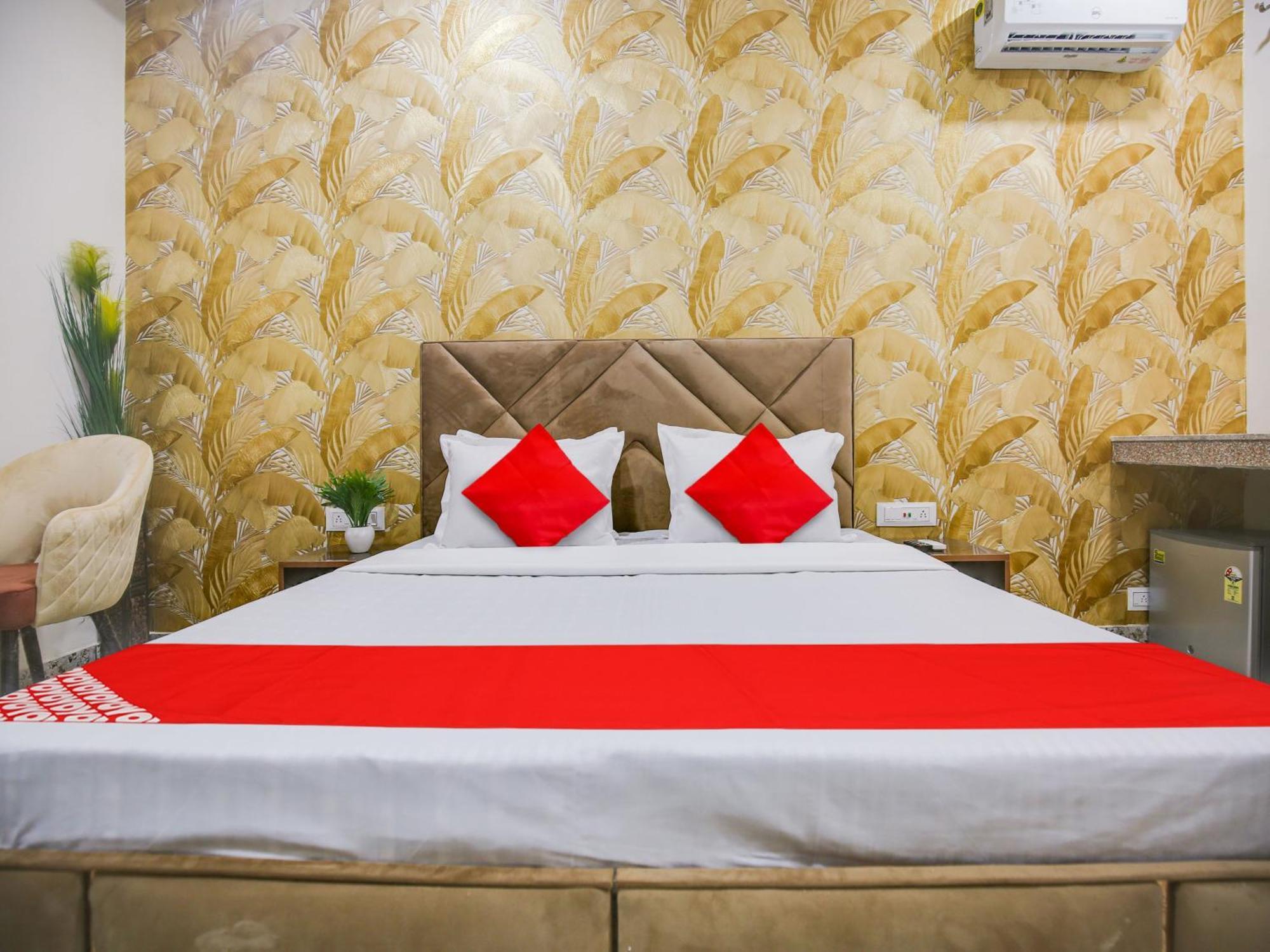Hotel O Silver Sky Ludhiana Eksteriør billede