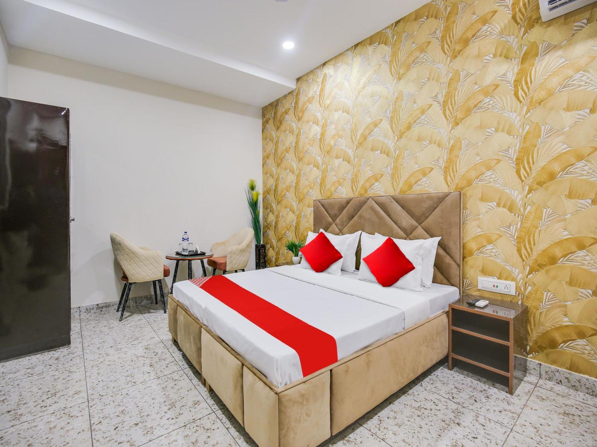 Hotel O Silver Sky Ludhiana Eksteriør billede
