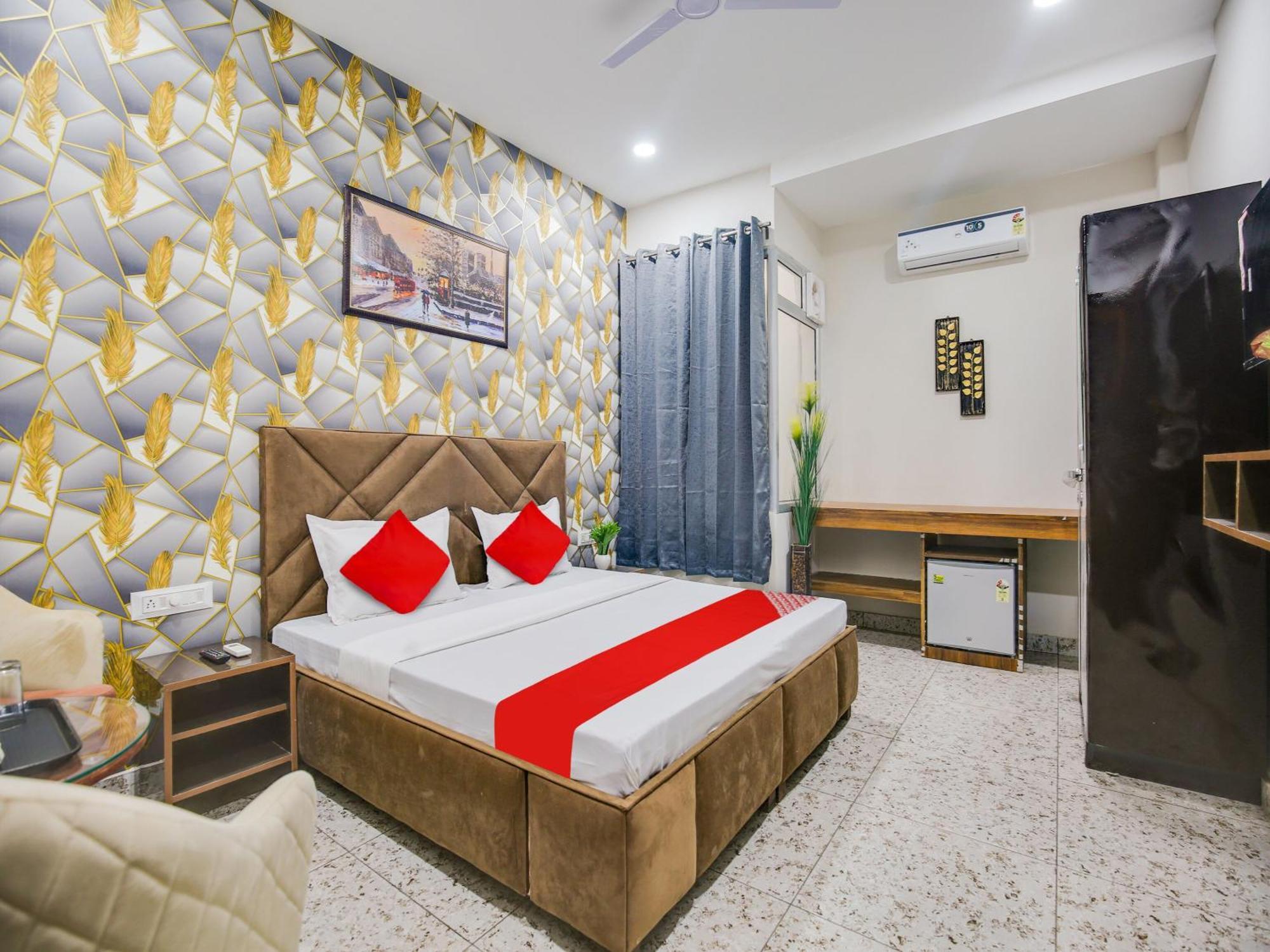 Hotel O Silver Sky Ludhiana Eksteriør billede
